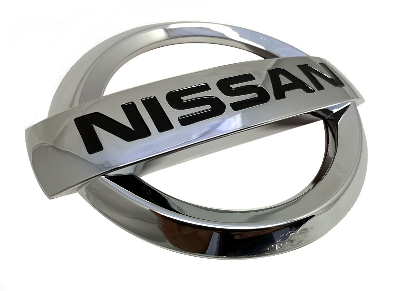Emblemat znaczek chromowany na przód do Nissan Altima z