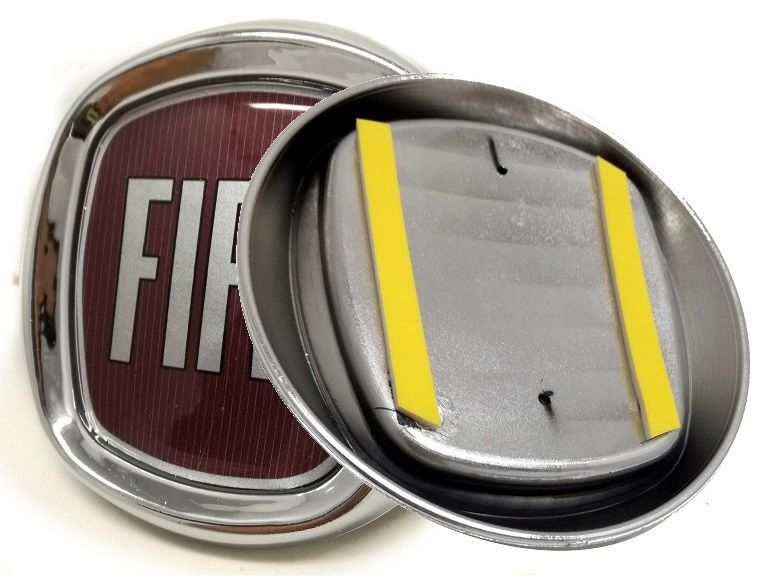 Nowy emblemat znaczek zamiennik oryginału do Fiata Fiat w kolorze czerwonym 85mm E176 